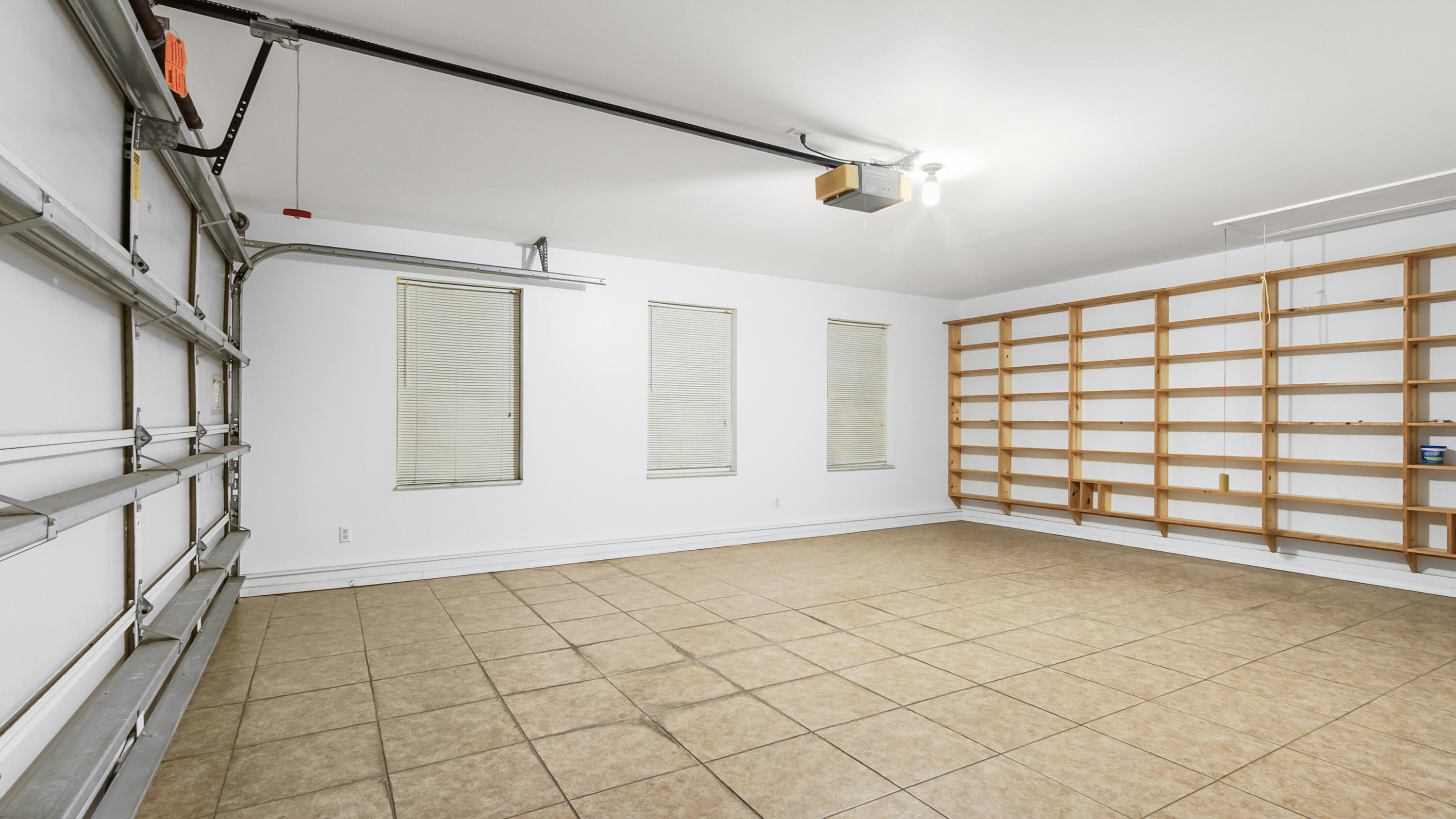 LAKEVIEW - Residential