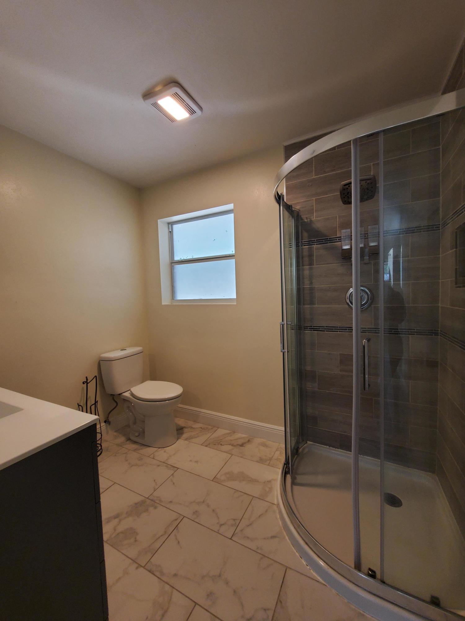 RE S/D BLK 18 OAKDALE M/F LOTS 5 & 6 BLK 2 RE 966 VALLEY RD - Residential