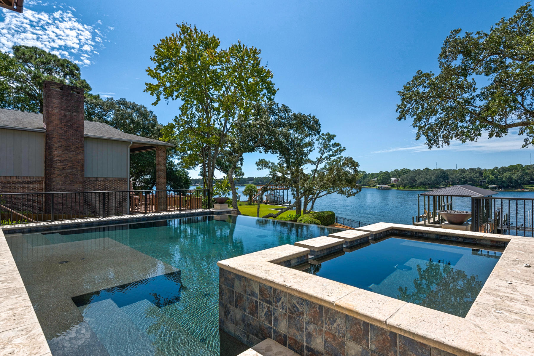 BAYOU VISTA - Residential