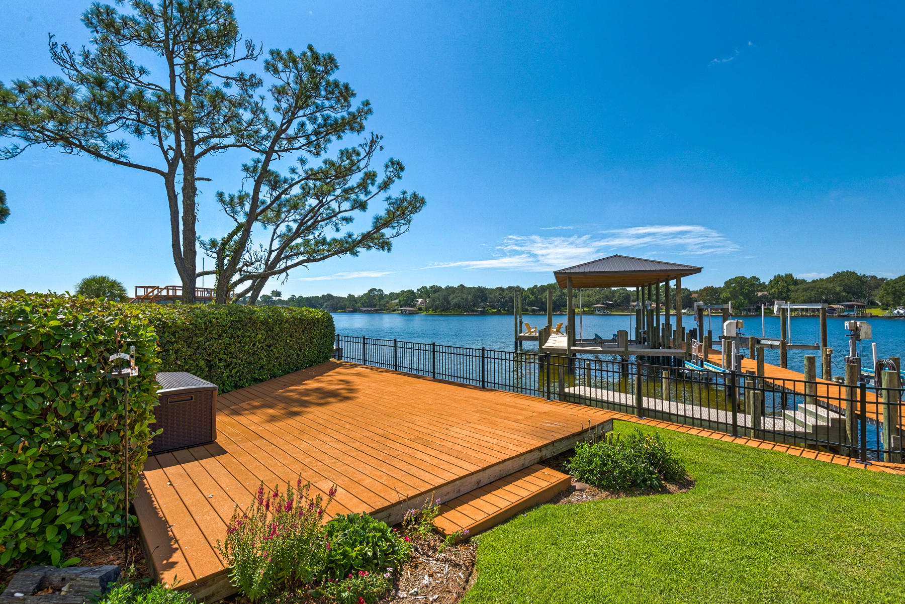 BAYOU VISTA - Residential