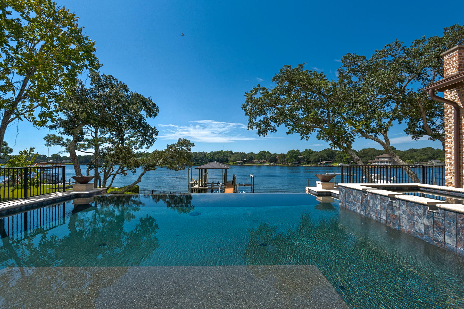 BAYOU VISTA - Residential
