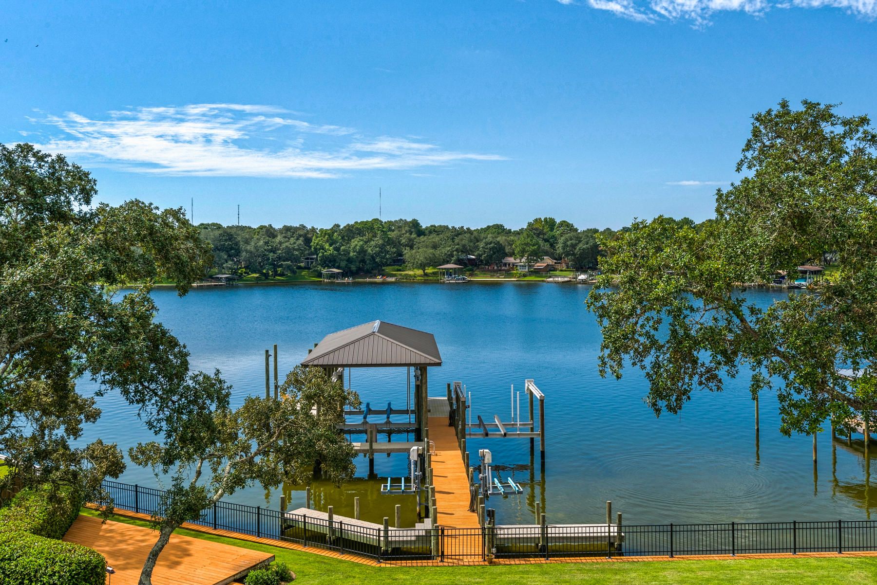 BAYOU VISTA - Residential