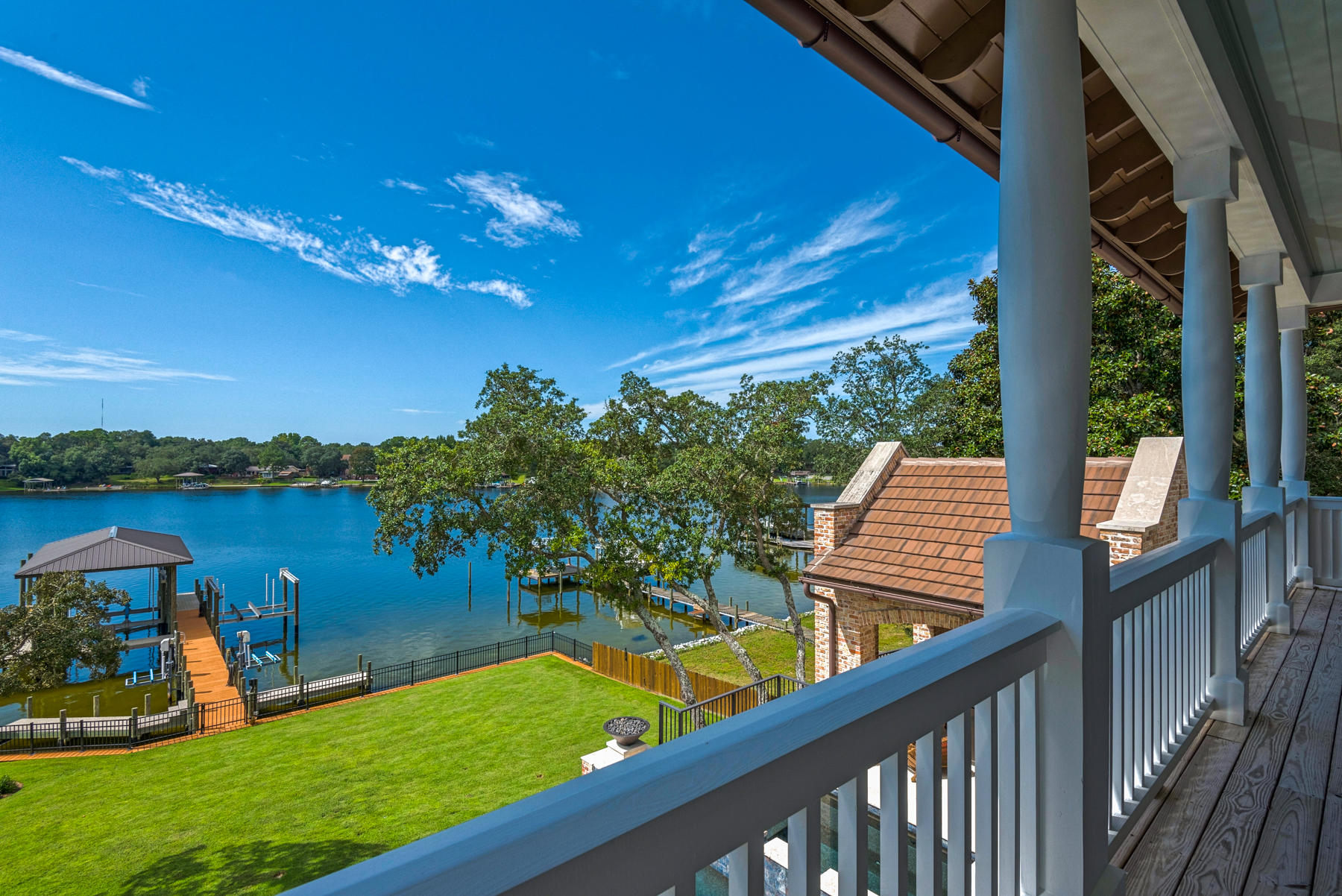 BAYOU VISTA - Residential