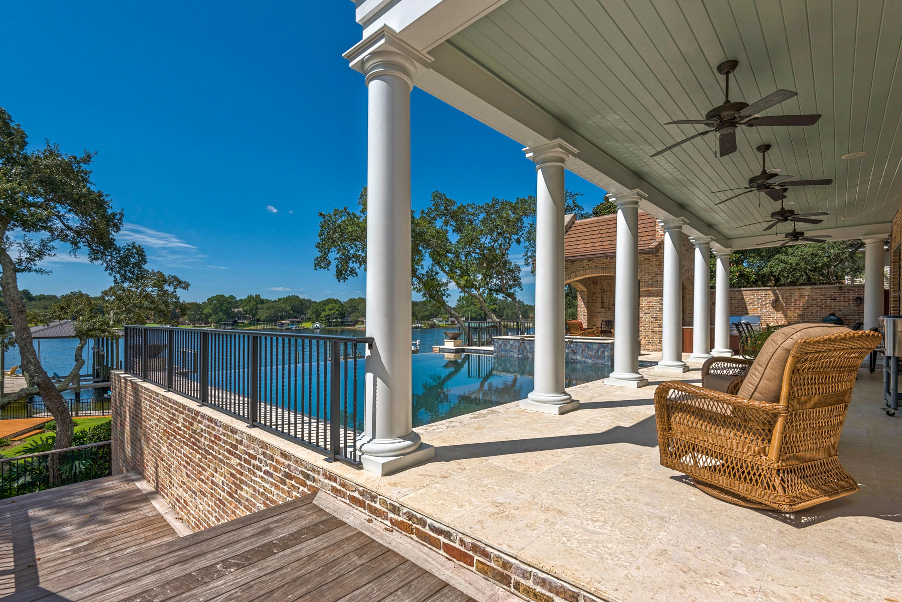 BAYOU VISTA - Residential