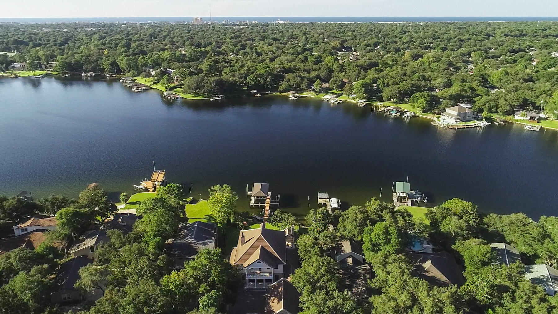 BAYOU VISTA - Residential
