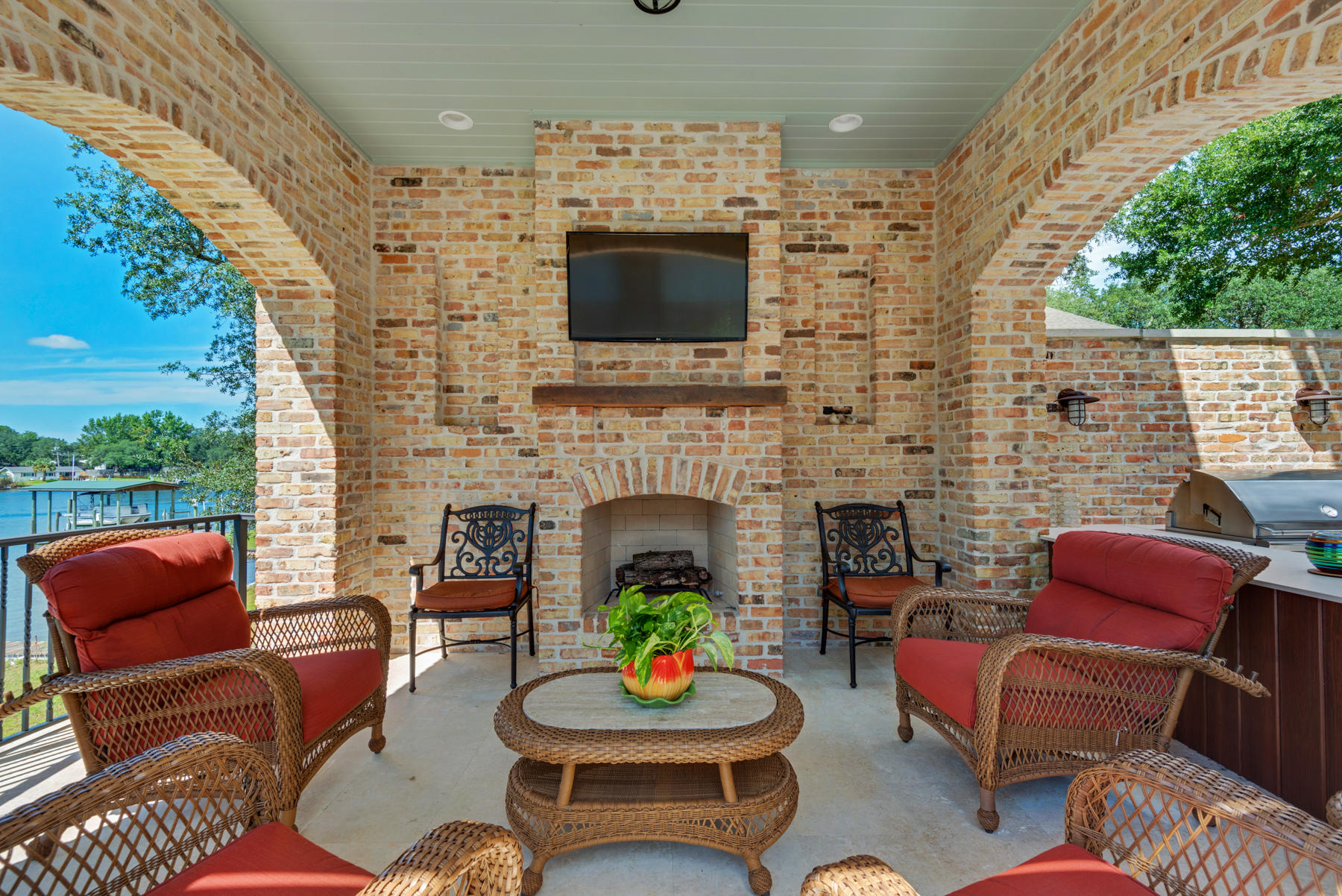 BAYOU VISTA - Residential