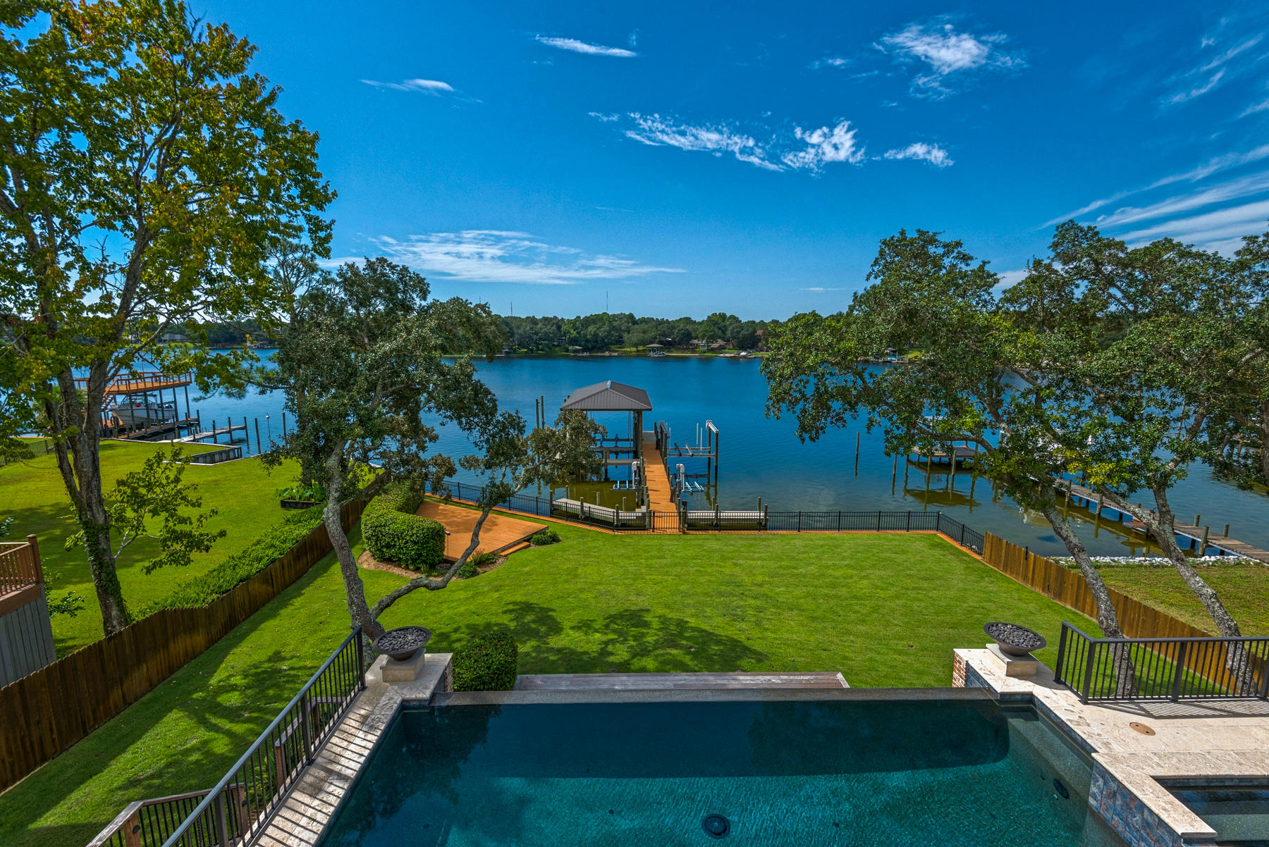 BAYOU VISTA - Residential