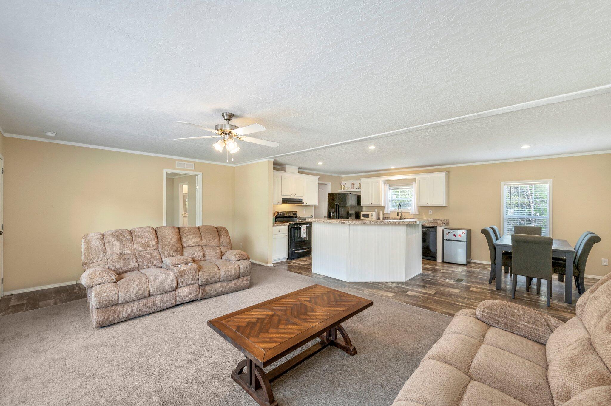 OAKWOOD HILLS UNIT 3 - Residential