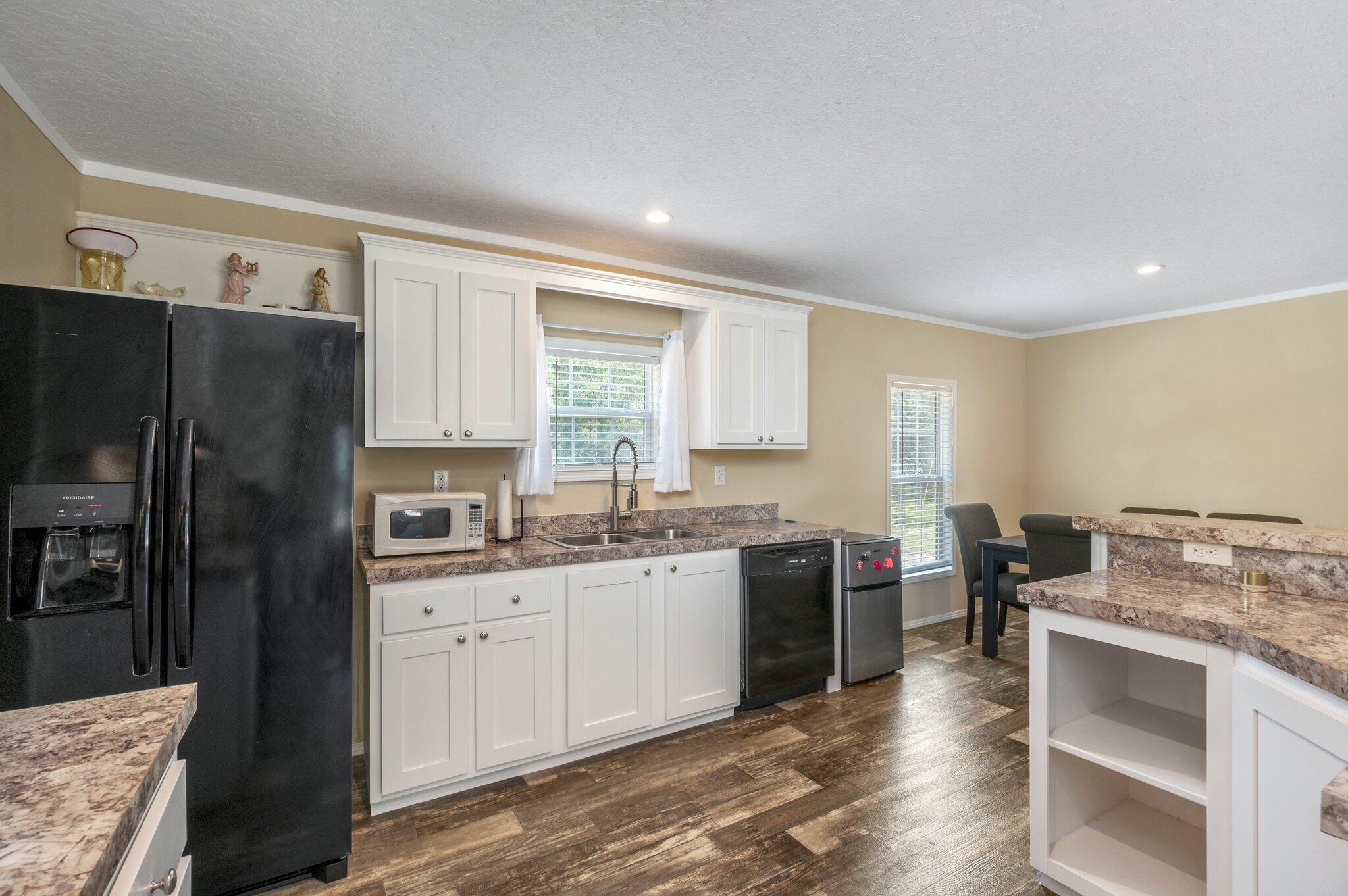 OAKWOOD HILLS UNIT 3 - Residential