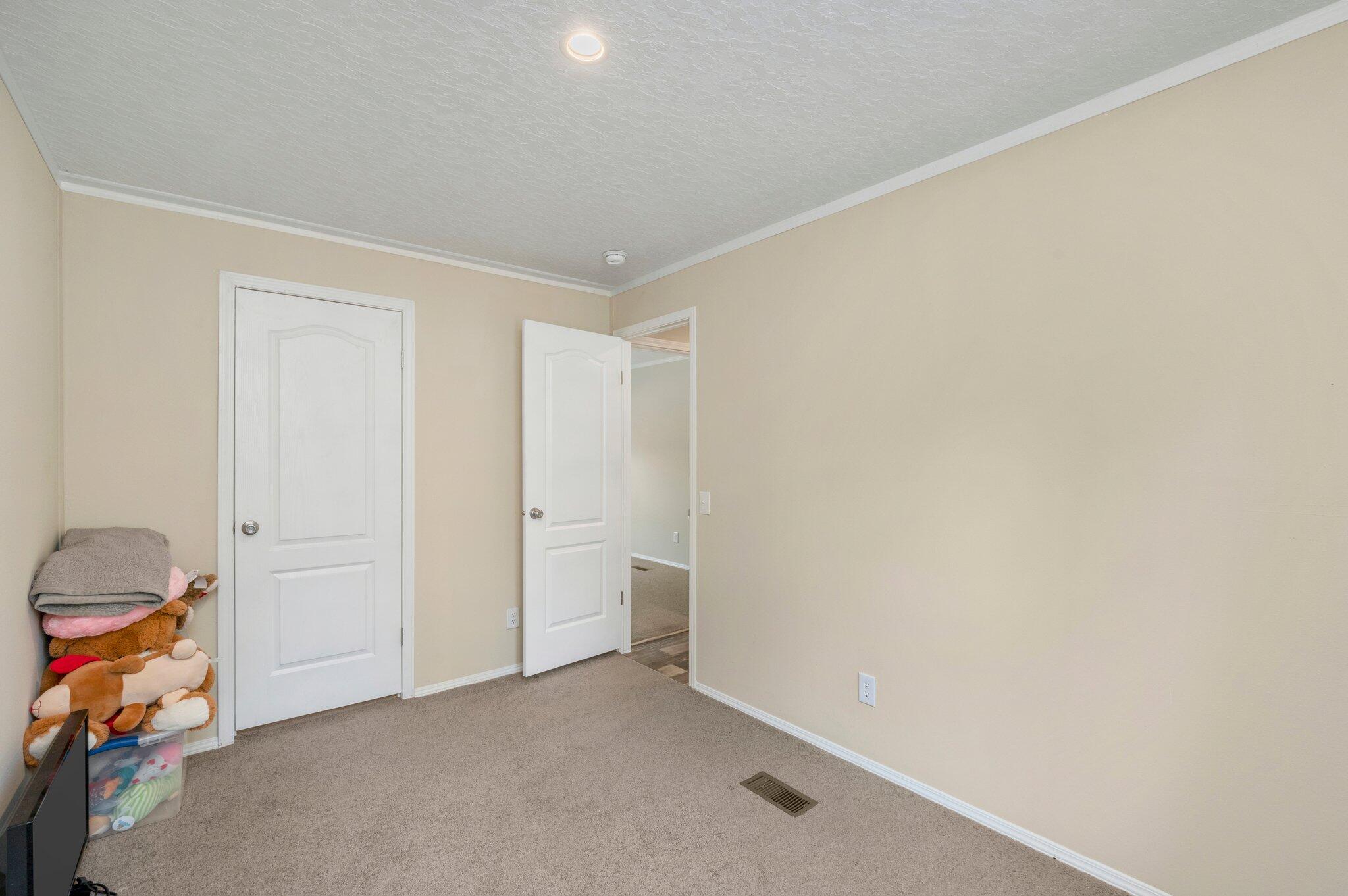 OAKWOOD HILLS UNIT 3 - Residential