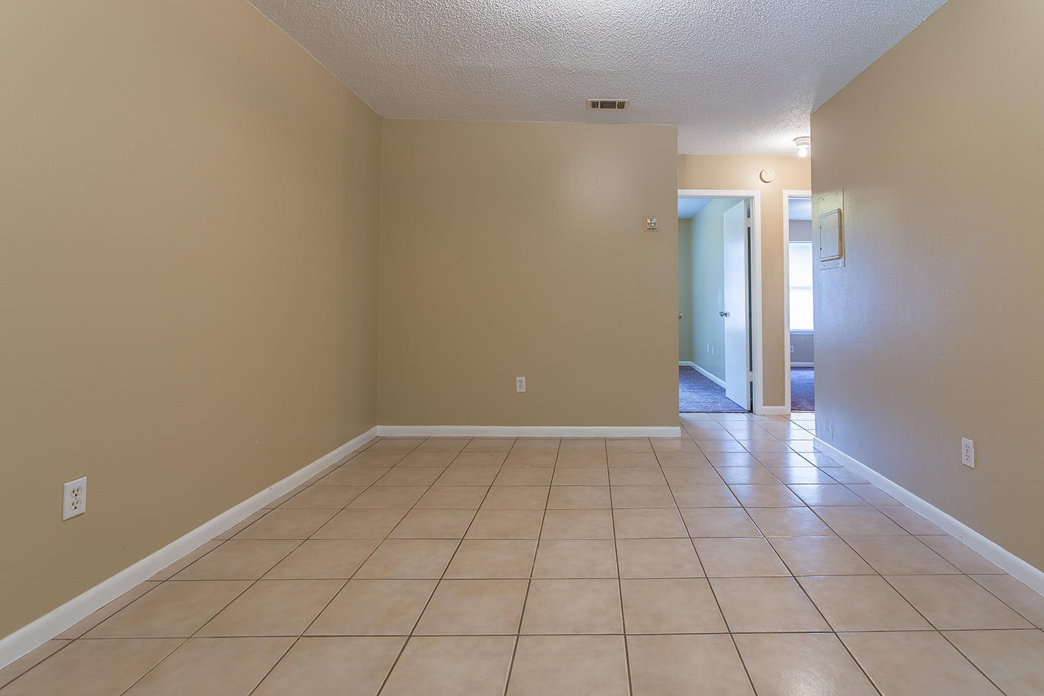 LIVE OAK - Residential Lease