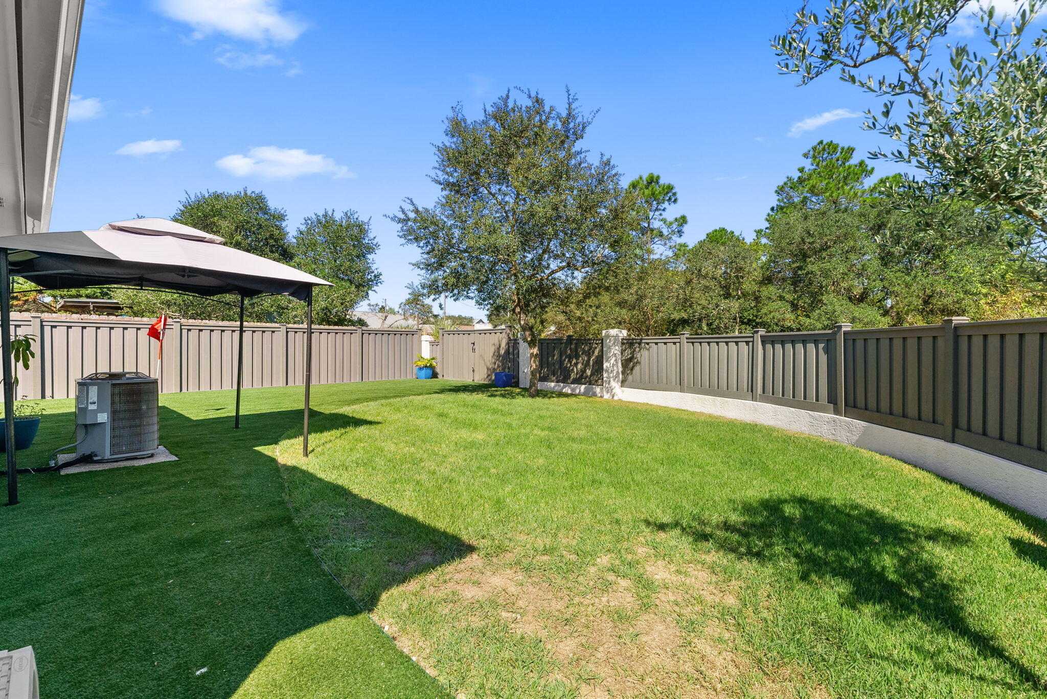 RIVIERA BEACH - Residential