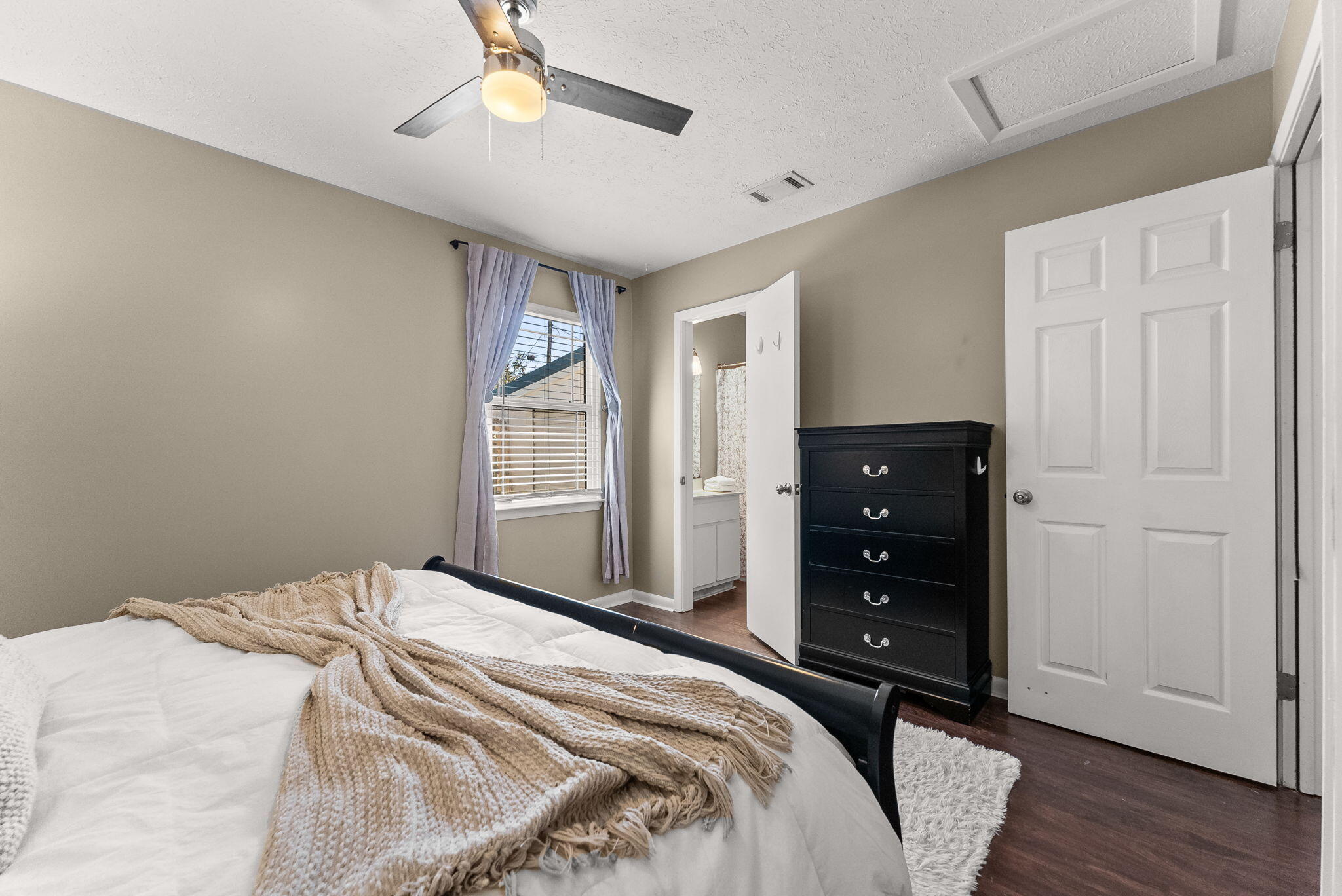 RIVIERA BEACH - Residential