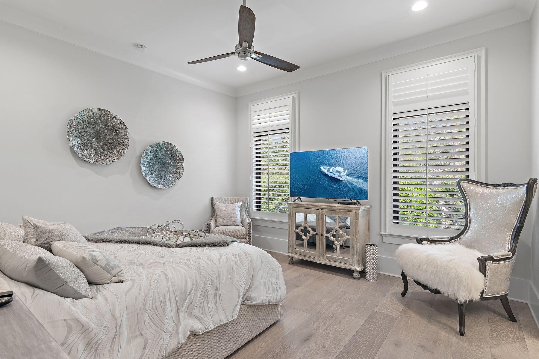 BURNT PINE - Residential