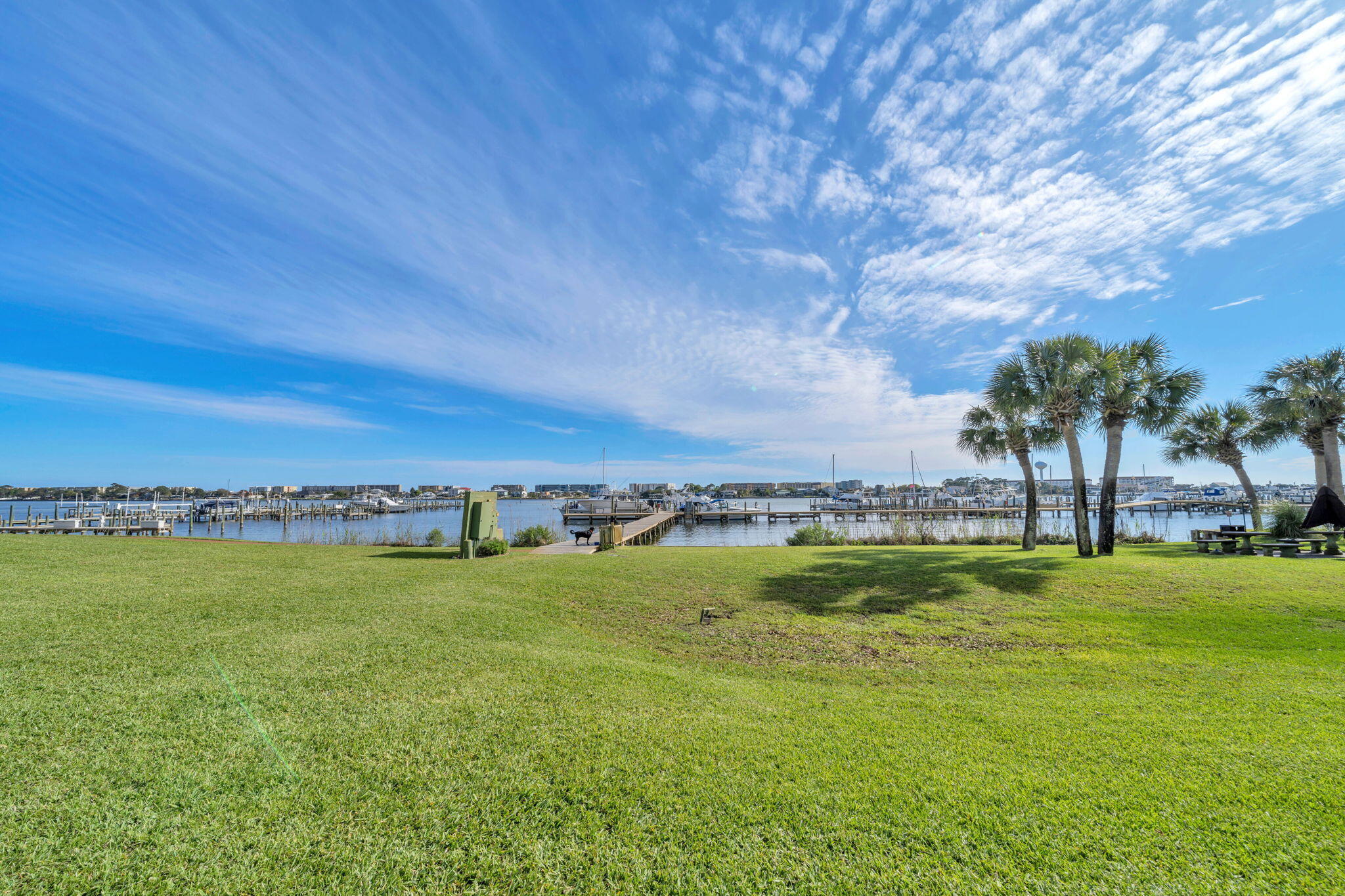 PIRATES BAY PH 1 - Residential