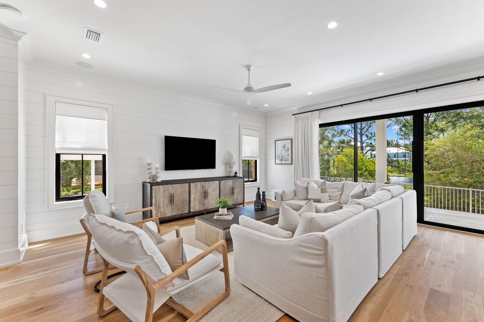 EASTERN LAKE ESTATES - Residential
