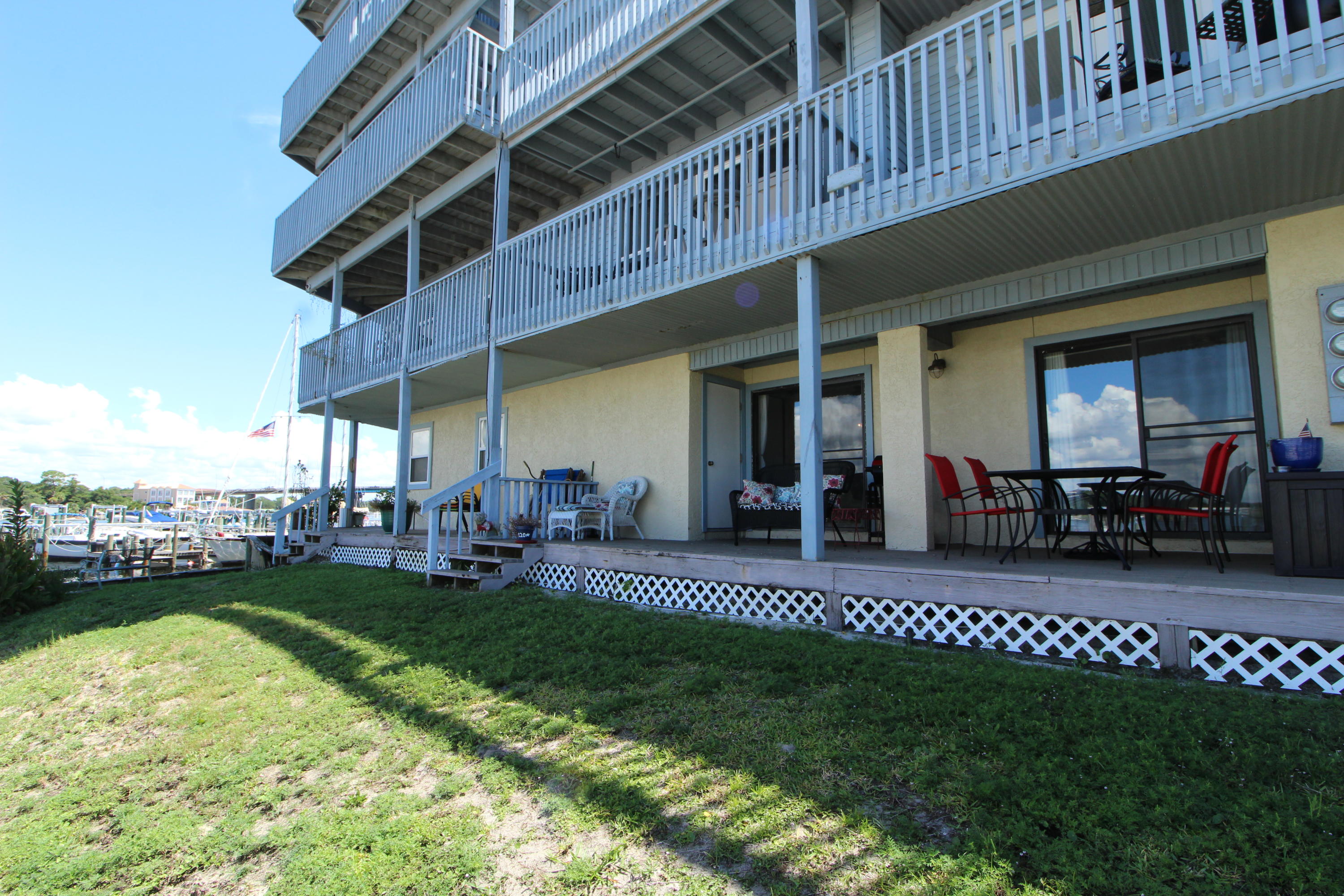 COMMODORES LANDING - Residential