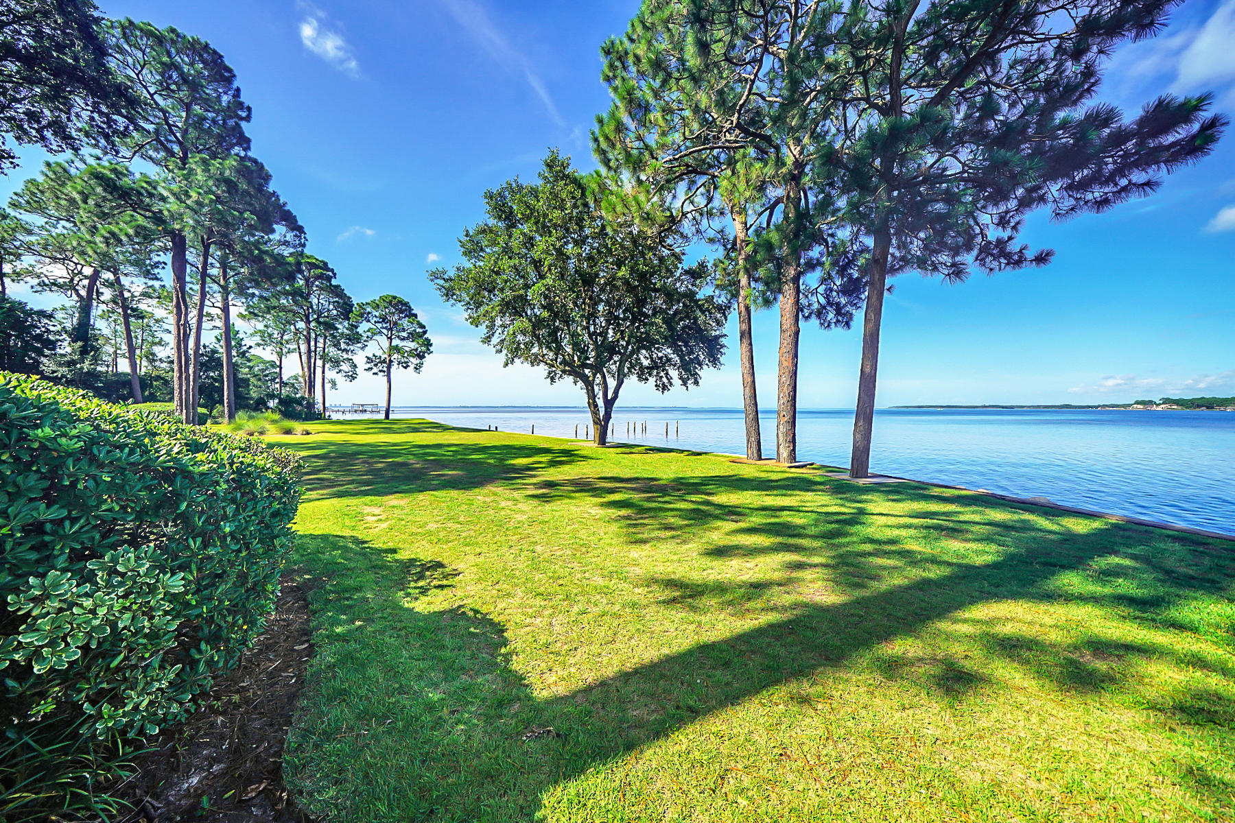 BAY VILLAS CONDOS - Residential
