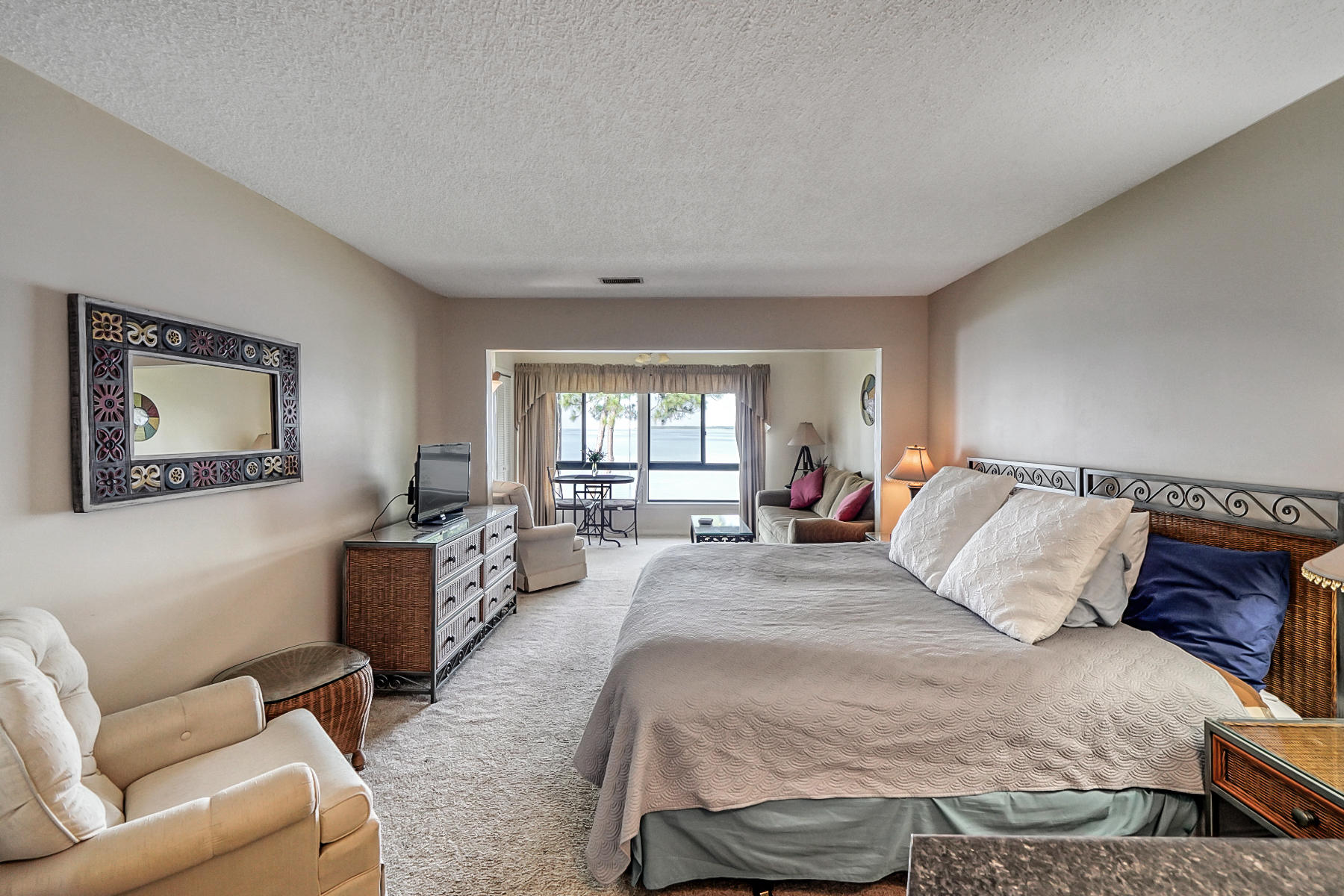 BAY VILLAS CONDOS - Residential