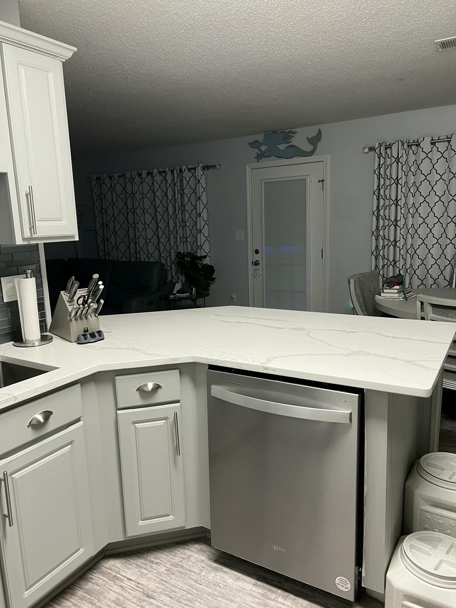 TWIN LAKES ESTATES - Residential