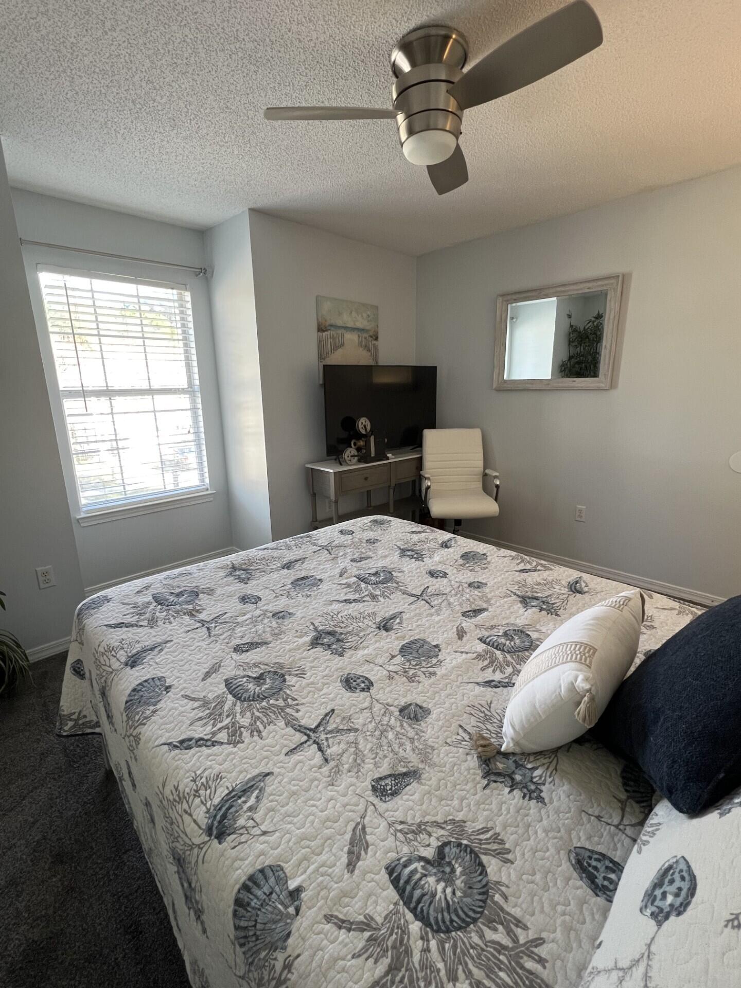 TWIN LAKES ESTATES - Residential