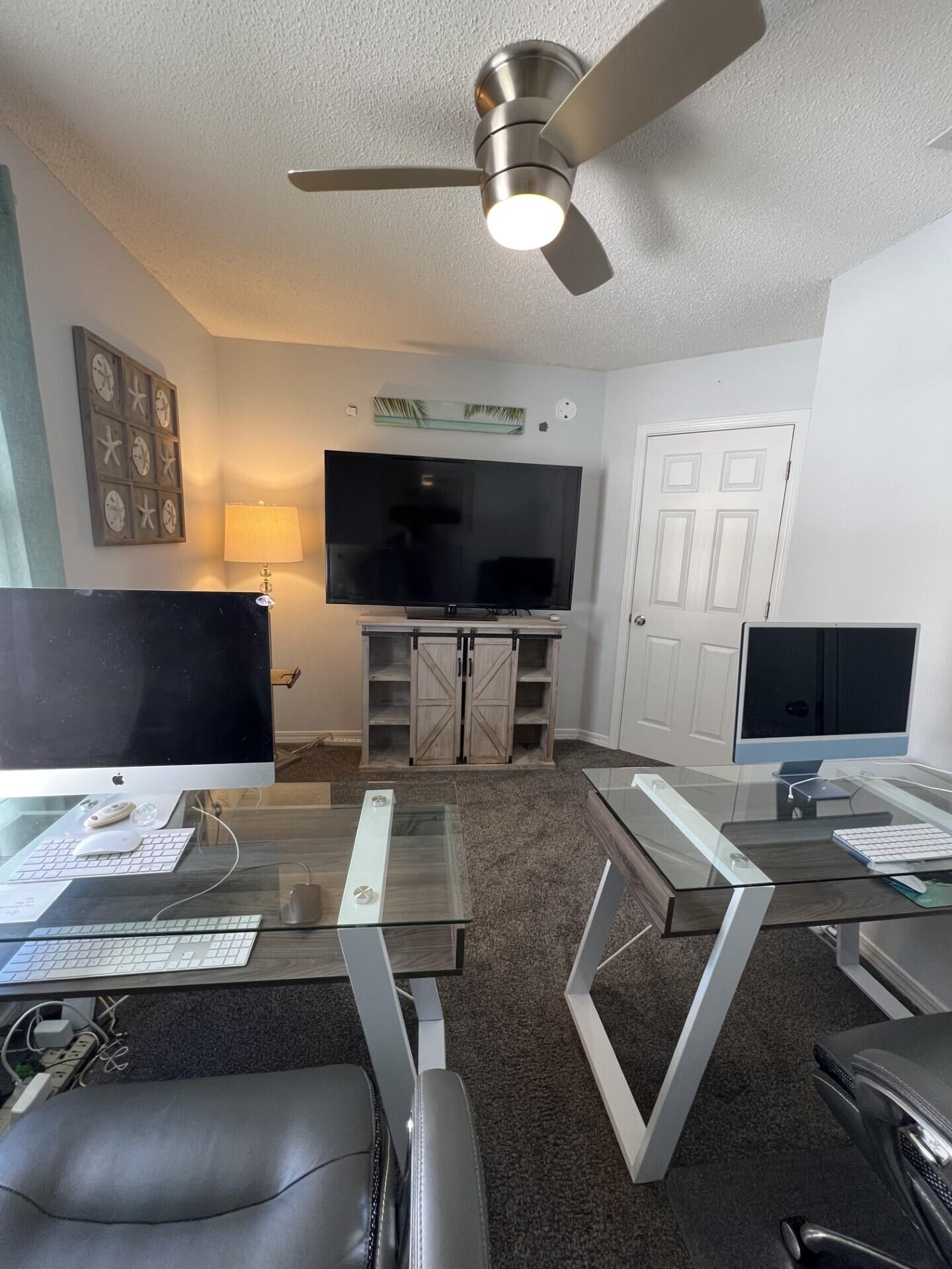TWIN LAKES ESTATES - Residential
