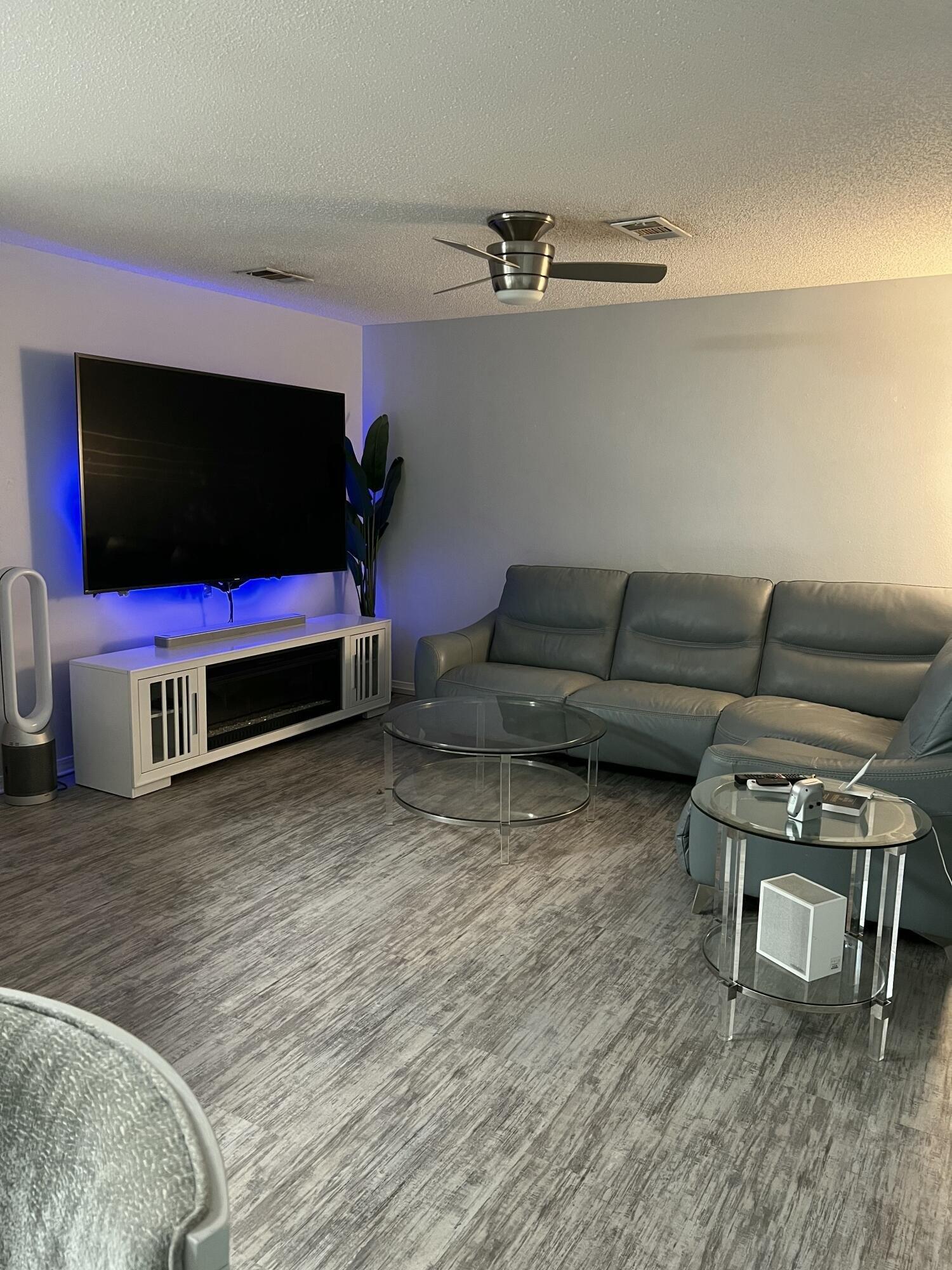 TWIN LAKES ESTATES - Residential