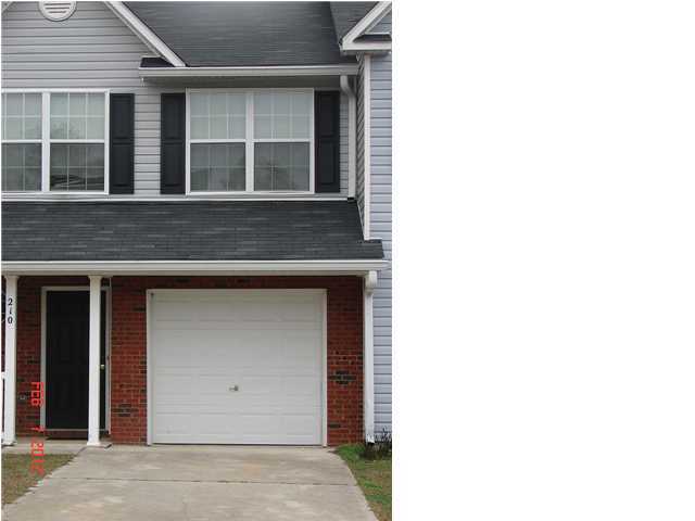 BREAKFAST BAR OVERLOOKS LIVING ROOM DINING AREA, THREE BEDROOM AND TWO BATHS UPSTAIRS, HALF BATH DOWNSTARES. SINGLE CAR GARAGE WITH REMOTE. SO CLOSE TO SCHOOLS, CHURCHS, AND EASY DRIVE TO DUKE FIELD OR EGLIN AFB.