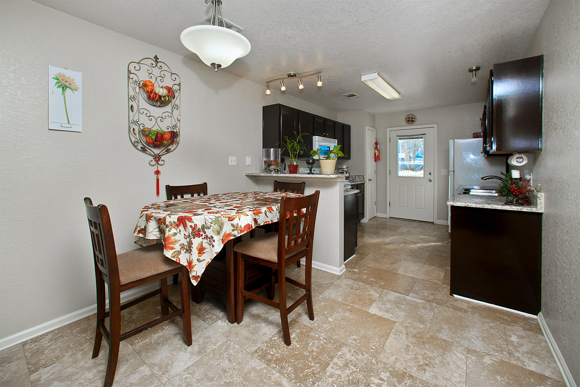 QUAIL LAKE TH - Residential