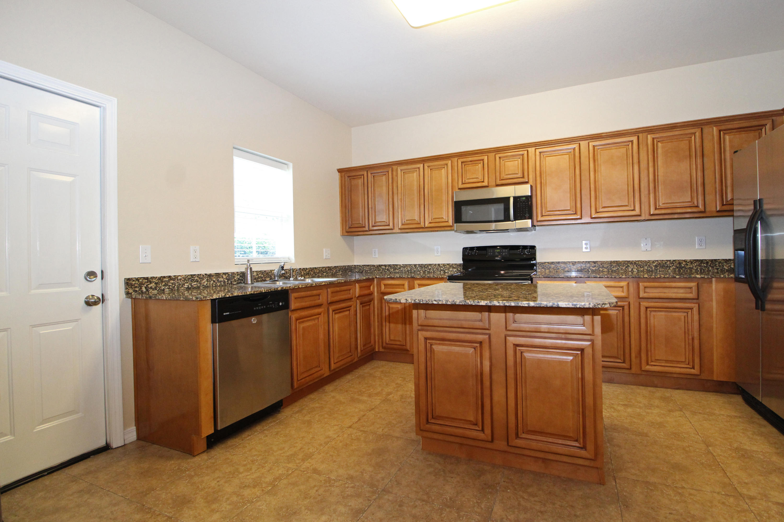 MERIDIAN SQUARE TOWNHOMES - Residential