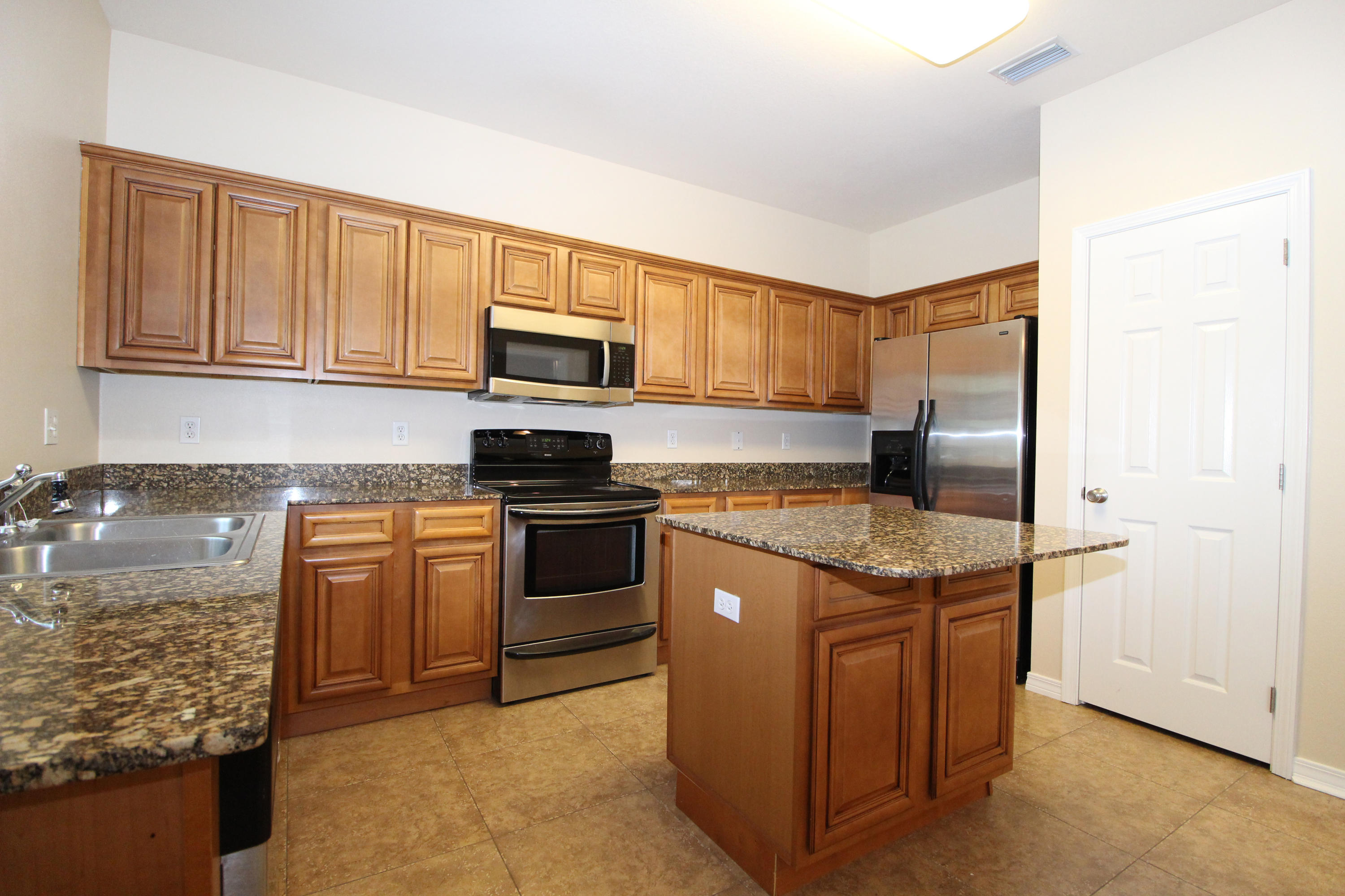 MERIDIAN SQUARE TOWNHOMES - Residential