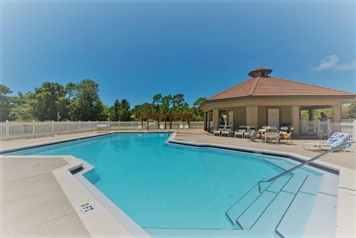 EMERALD BAY PHASE 1-B - Residential