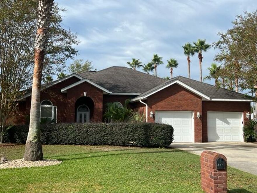 Beautiful unfurnished 4 bedroom and 3,5 bath home located in a desired subdivision of Bayside. This home has a separate computer room/library, 2 living rooms, dining area and a large kitchen. There is a screened patio and a small fenced in back yard, that will be re-sodded. New carpet in the bedrooms and new LVP flooring in the living rooms and the library.
Bayside subdivision offers a community pool, tennis court, gazebo and a fishing dock on the bay.