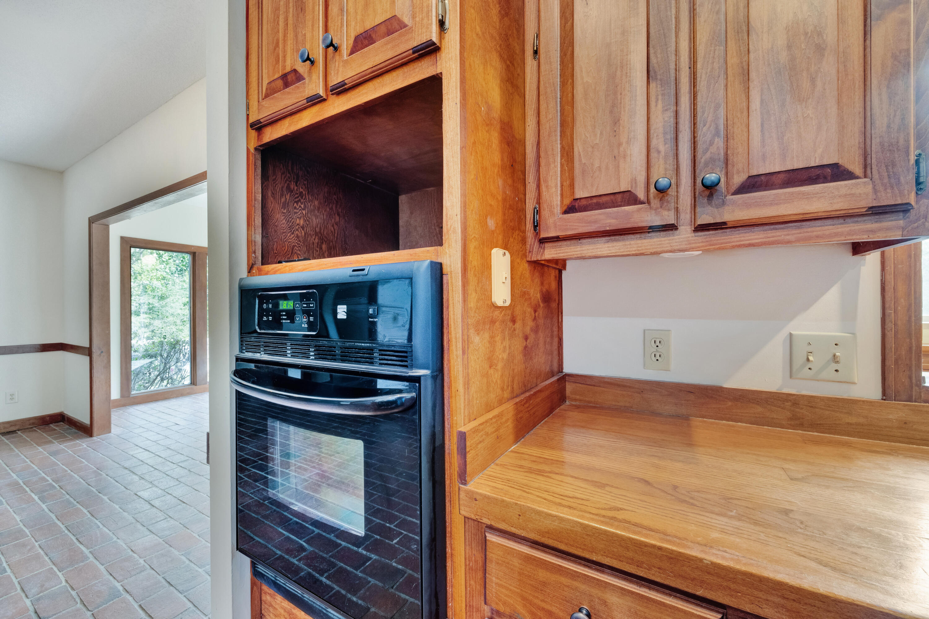 KENNEDY LAKE (UNRECORDED) - Residential