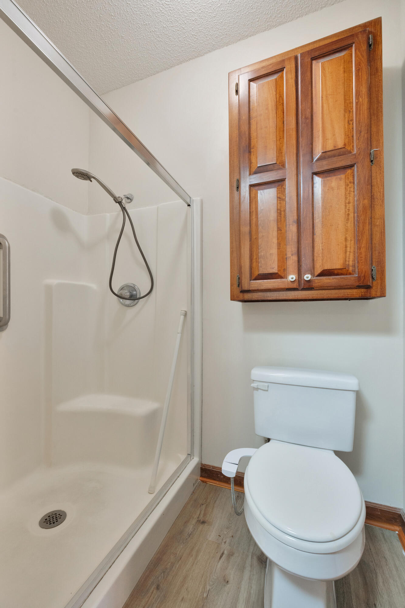 KENNEDY LAKE (UNRECORDED) - Residential