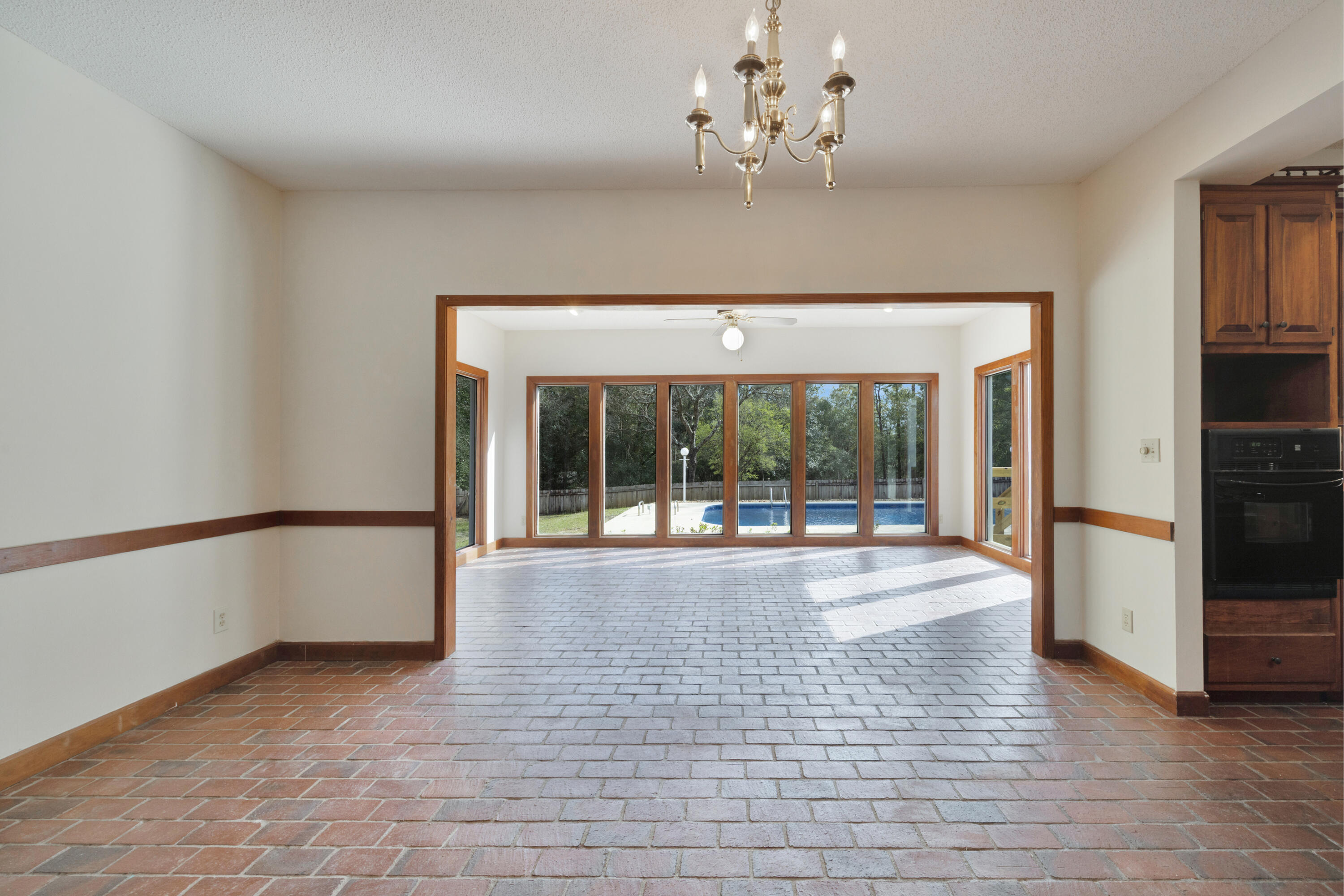 KENNEDY LAKE (UNRECORDED) - Residential