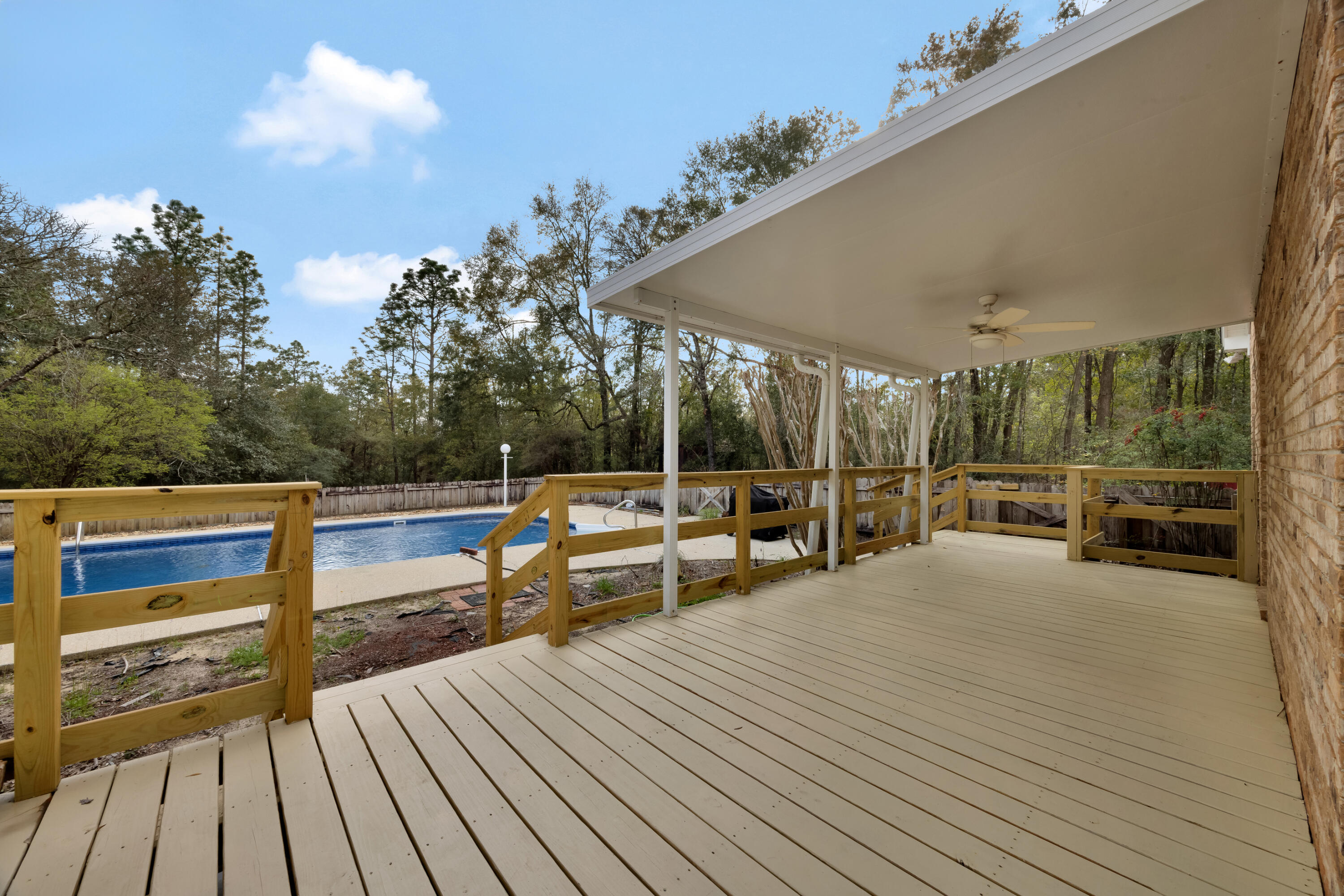 KENNEDY LAKE (UNRECORDED) - Residential