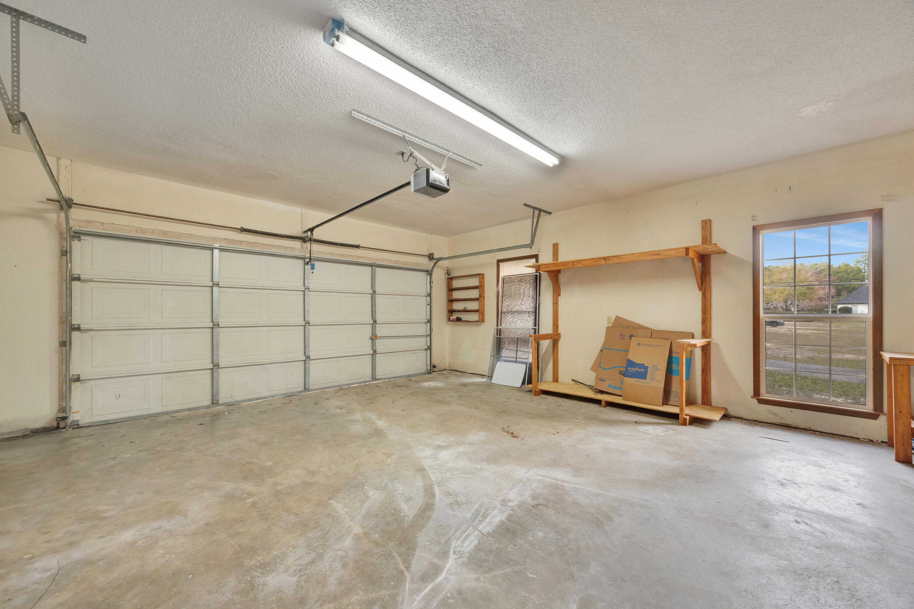 KENNEDY LAKE (UNRECORDED) - Residential