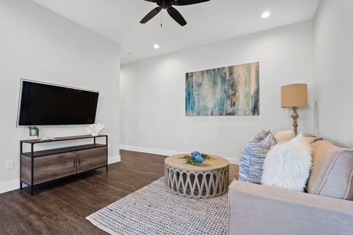 HIGHLAND PARKS - Residential