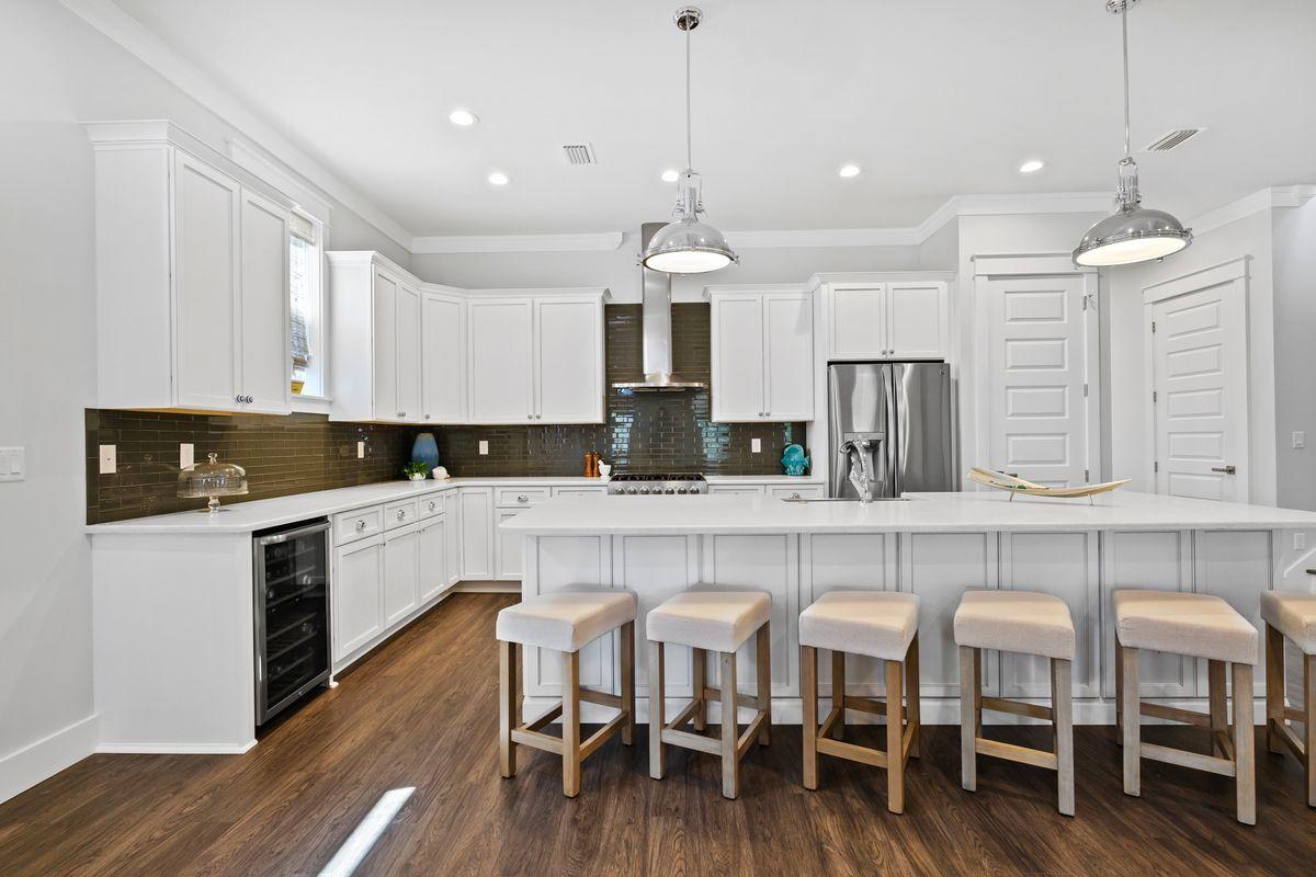 HIGHLAND PARKS - Residential