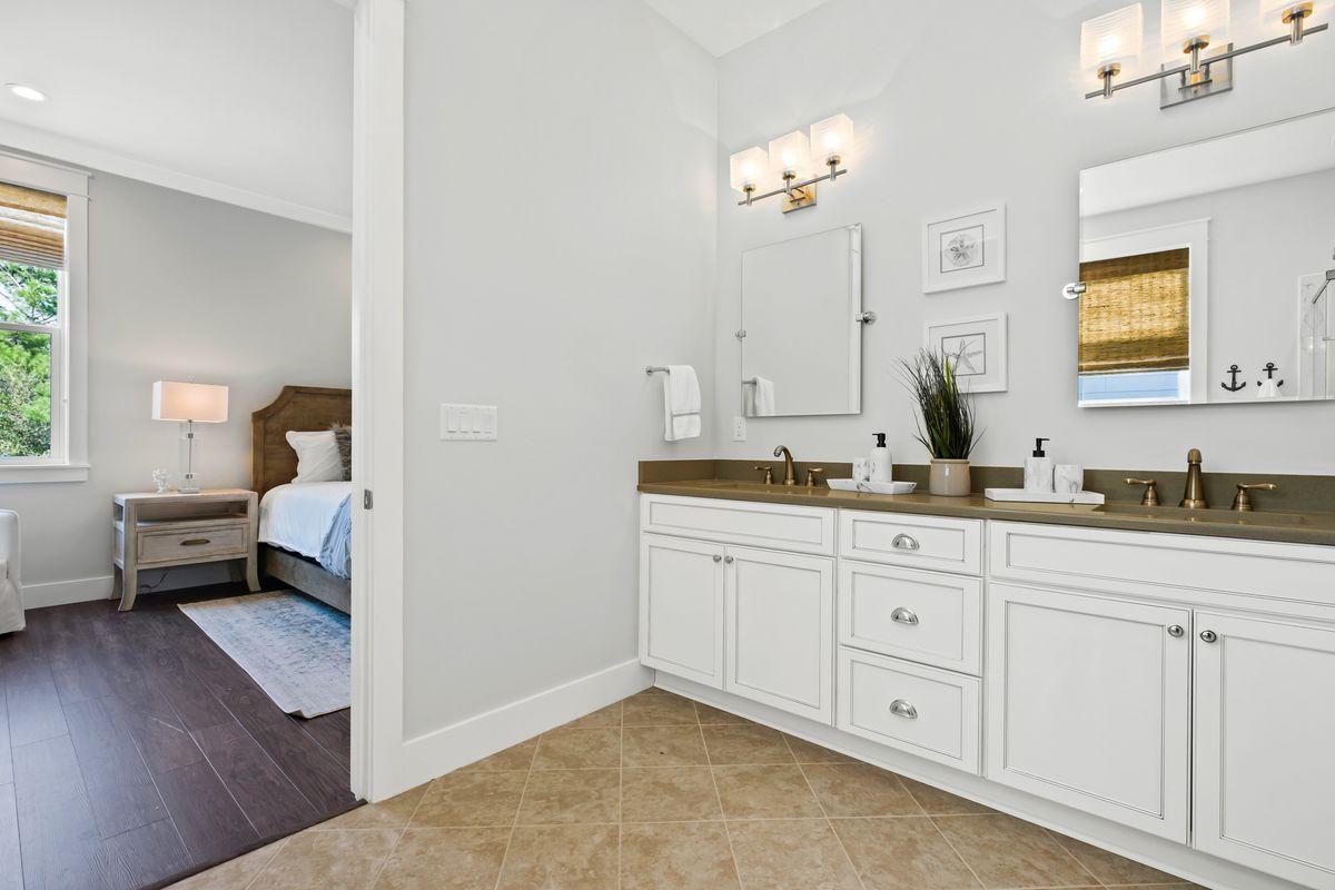 HIGHLAND PARKS - Residential