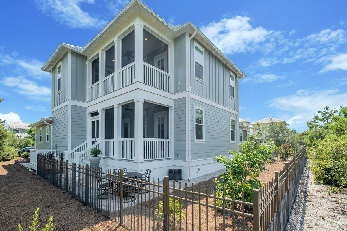 HIGHLAND PARKS - Residential