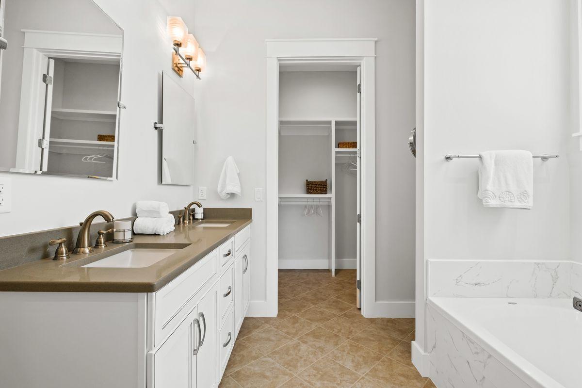 HIGHLAND PARKS - Residential