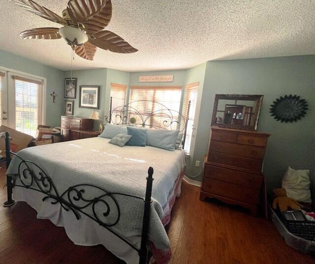 BAYVIEW MANOR 1ST ADDN - Residential