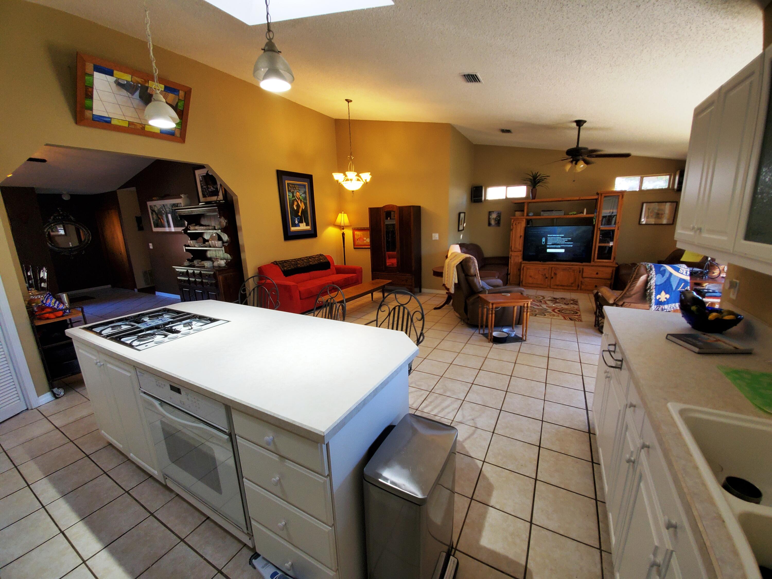 BAYVIEW MANOR 1ST ADDN - Residential