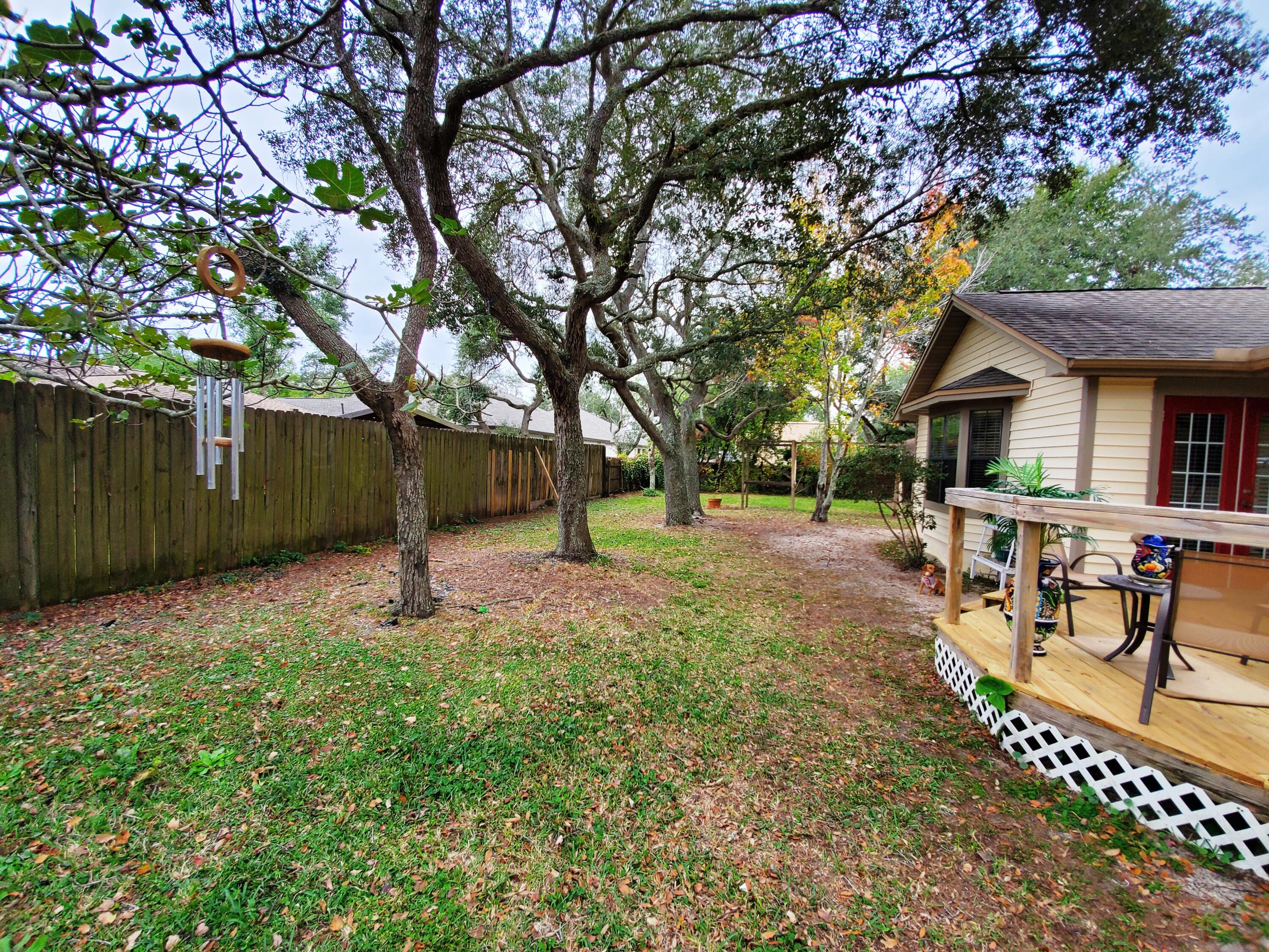 BAYVIEW MANOR 1ST ADDN - Residential