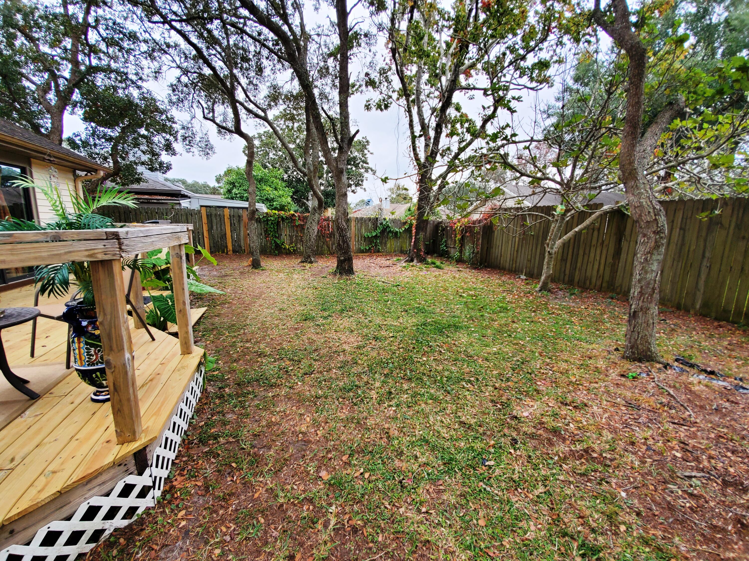 BAYVIEW MANOR 1ST ADDN - Residential