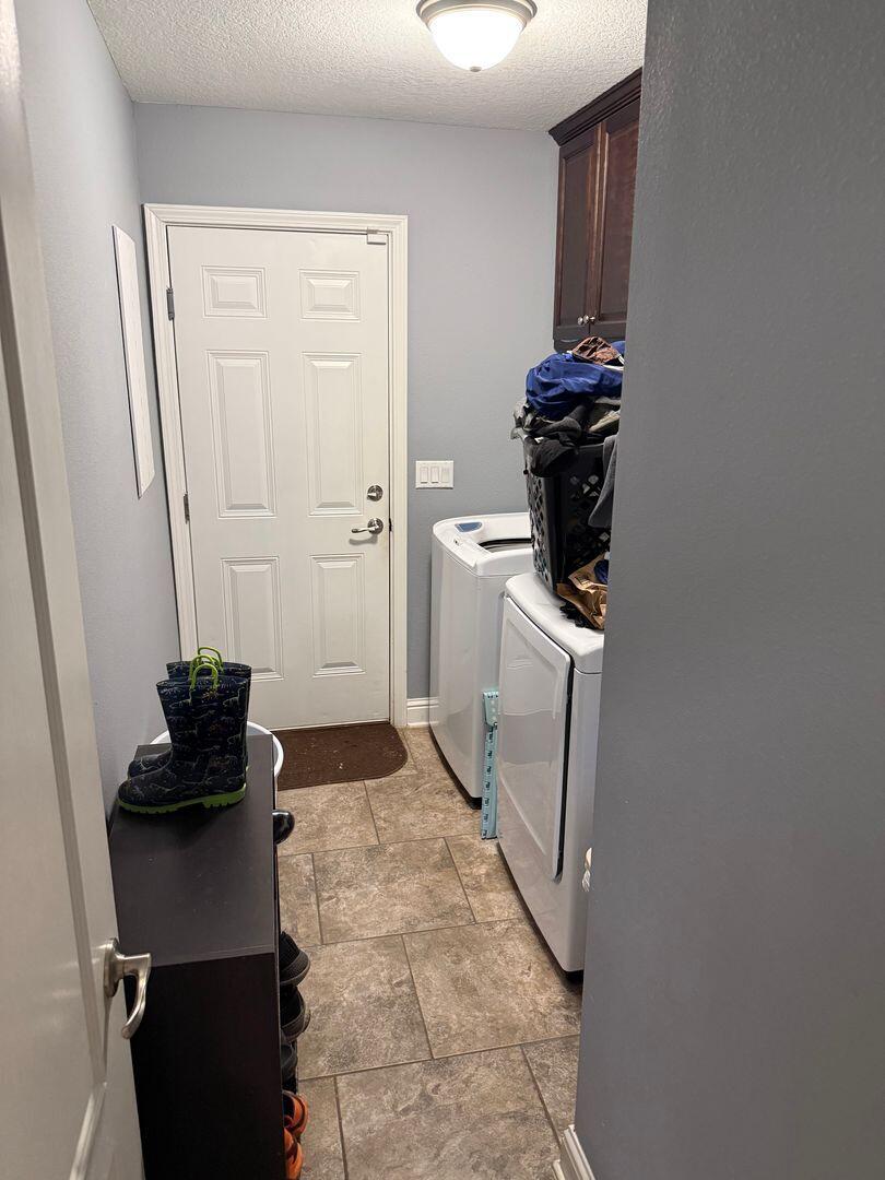 BROOKE ESTATES PH III - Residential Lease