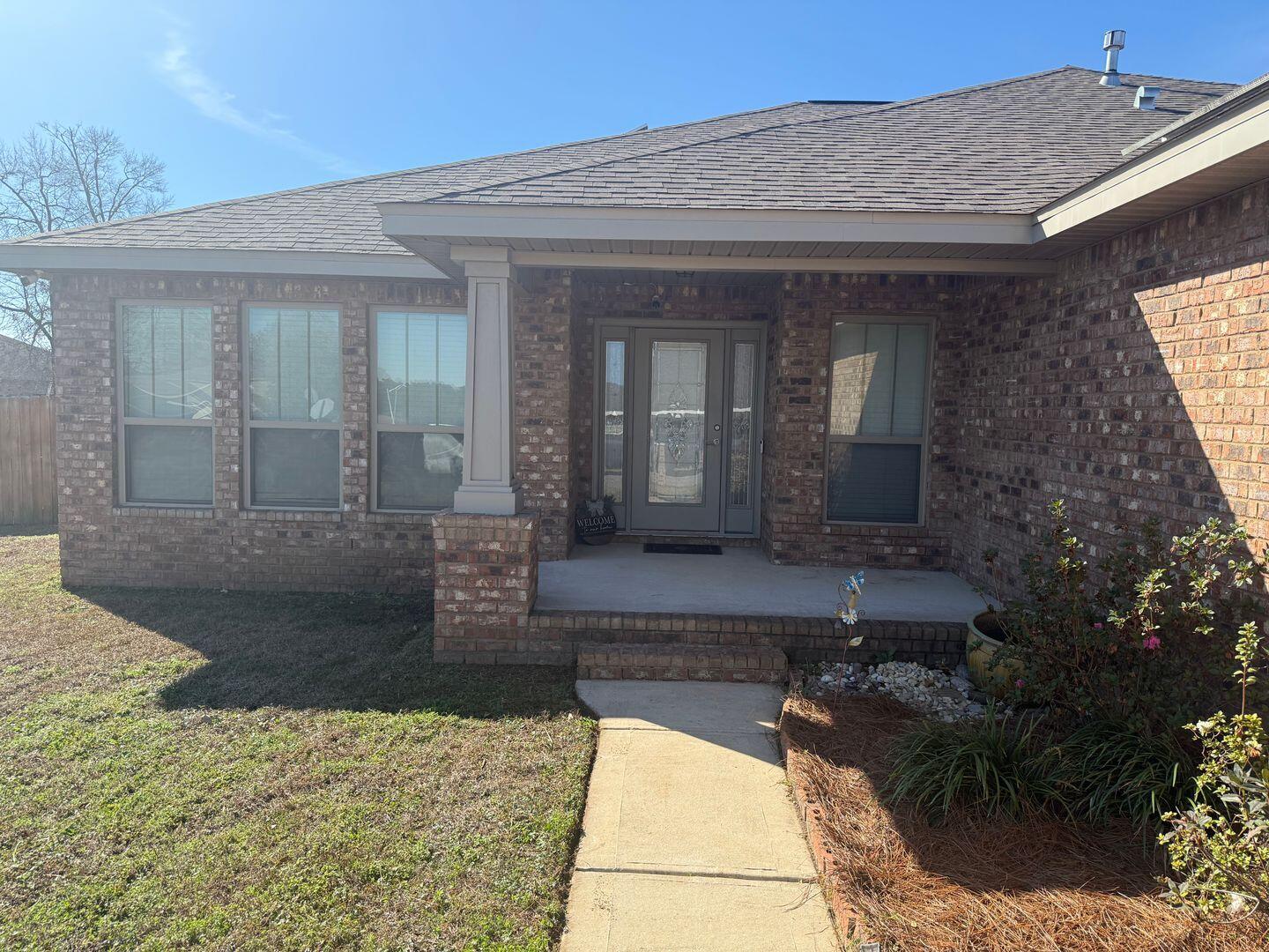 BROOKE ESTATES PH III - Residential Lease