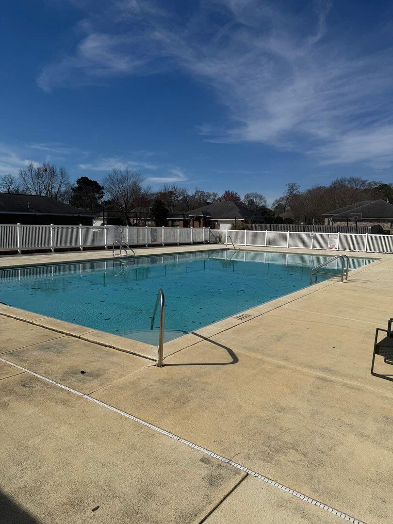 BROOKE ESTATES PH III - Residential Lease